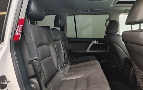 Toyota Land Cruiser 200, 2009 год, 2 750 000 рублей, 24 фотография