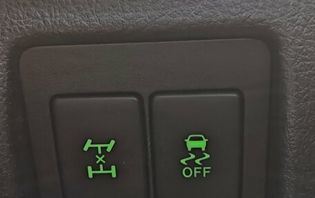 Toyota Land Cruiser 200, 2009 год, 2 750 000 рублей, 33 фотография