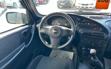 Chevrolet Niva I рестайлинг, 2017 год, 819 000 рублей, 14 фотография