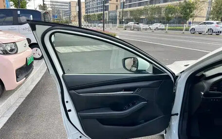 Mazda 3, 2023 год, 1 320 000 рублей, 13 фотография
