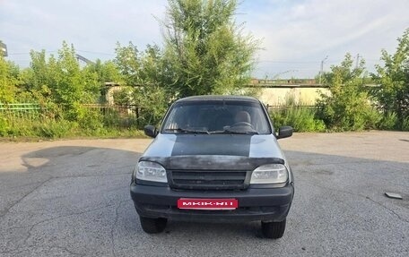 Chevrolet Niva I рестайлинг, 2004 год, 450 000 рублей, 1 фотография