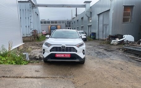 Toyota RAV4, 2021 год, 3 650 000 рублей, 1 фотография