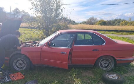 BMW 5 серия, 1989 год, 65 000 рублей, 1 фотография