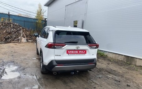 Toyota RAV4, 2021 год, 3 650 000 рублей, 3 фотография