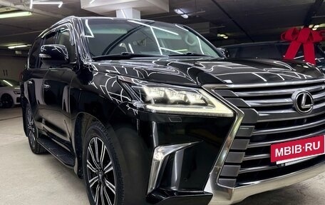 Lexus LX III, 2017 год, 5 200 000 рублей, 7 фотография