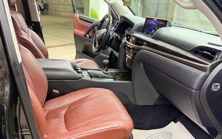 Lexus LX III, 2017 год, 5 200 000 рублей, 32 фотография