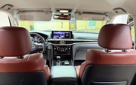 Lexus LX III, 2017 год, 5 200 000 рублей, 29 фотография