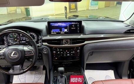 Lexus LX III, 2017 год, 5 200 000 рублей, 26 фотография