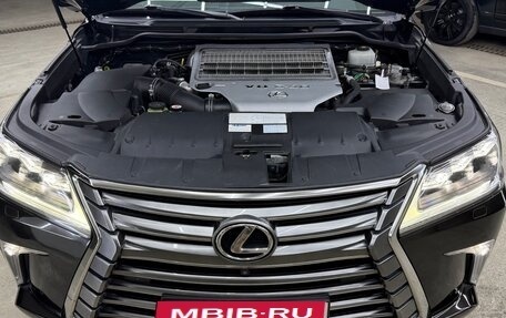 Lexus LX III, 2017 год, 5 200 000 рублей, 39 фотография