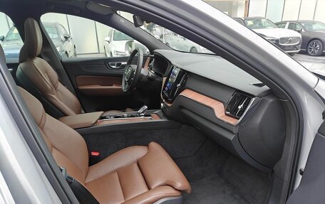Volvo XC60 II, 2025 год, 4 750 000 рублей, 10 фотография