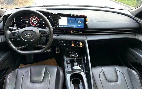 Hyundai Elantra, 2023 год, 1 390 000 рублей, 9 фотография
