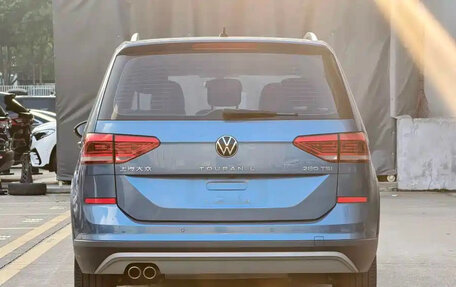 Volkswagen Touran III, 2023 год, 1 510 888 рублей, 6 фотография