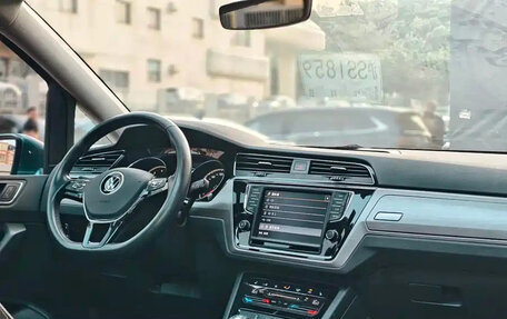 Volkswagen Touran III, 2023 год, 1 510 888 рублей, 13 фотография