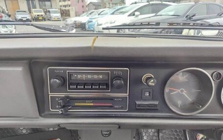 Nissan Sunny, 1992 год, 1 200 000 рублей, 12 фотография