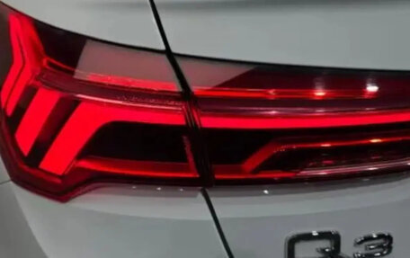 Audi Q3, 2022 год, 3 000 000 рублей, 6 фотография