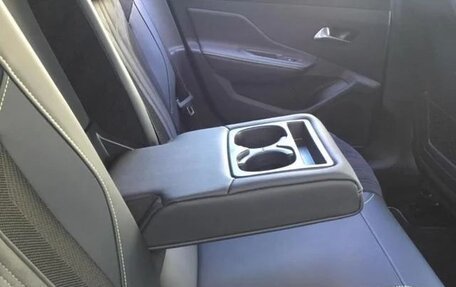 Peugeot 308, 2023 год, 1 790 000 рублей, 18 фотография