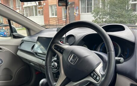 Honda Insight II рестайлинг, 2009 год, 850 000 рублей, 11 фотография