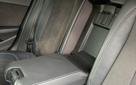 Audi A4, 2019 год, 3 080 000 рублей, 29 фотография