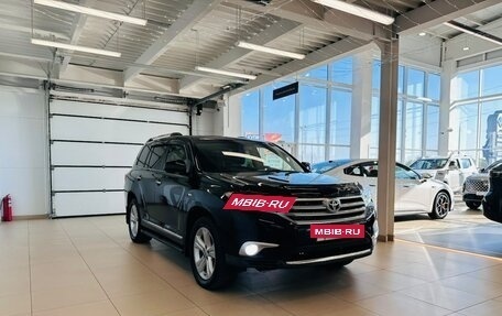 Toyota Highlander III, 2013 год, 2 329 000 рублей, 8 фотография