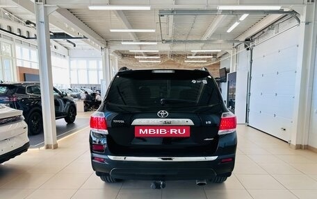 Toyota Highlander III, 2013 год, 2 329 000 рублей, 5 фотография
