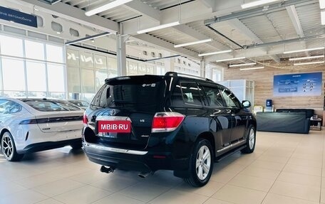 Toyota Highlander III, 2013 год, 2 329 000 рублей, 6 фотография