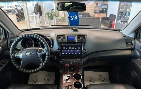 Toyota Highlander III, 2013 год, 2 329 000 рублей, 16 фотография