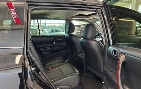Toyota Highlander III, 2013 год, 2 329 000 рублей, 20 фотография