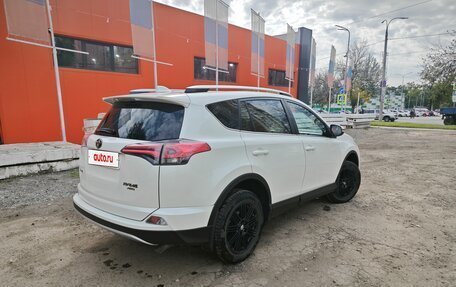Toyota RAV4, 2017 год, 2 200 000 рублей, 6 фотография
