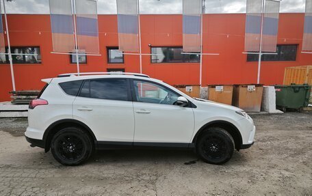 Toyota RAV4, 2017 год, 2 200 000 рублей, 5 фотография