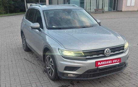 Volkswagen Tiguan II, 2018 год, 2 100 000 рублей, 4 фотография
