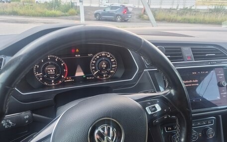 Volkswagen Tiguan II, 2018 год, 2 100 000 рублей, 9 фотография