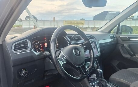 Volkswagen Tiguan II, 2018 год, 2 100 000 рублей, 8 фотография