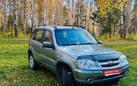 Chevrolet Niva I рестайлинг, 2014 год, 575 000 рублей, 3 фотография