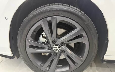 Volkswagen Golf VIII, 2022 год, 1 590 000 рублей, 16 фотография