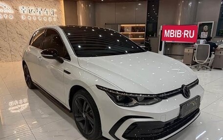 Volkswagen Golf VIII, 2022 год, 1 590 000 рублей, 3 фотография