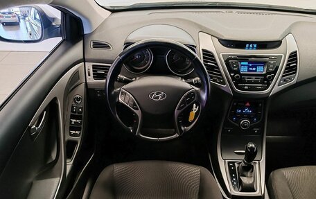 Hyundai Elantra V, 2015 год, 1 050 000 рублей, 12 фотография