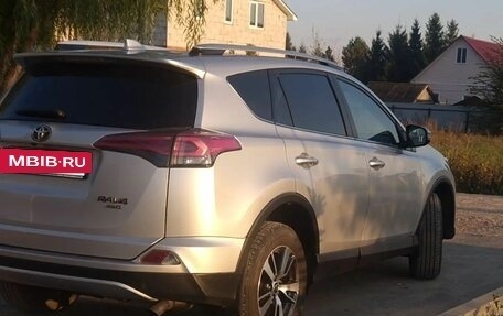Toyota RAV4, 2017 год, 2 400 000 рублей, 5 фотография