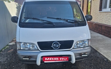 SsangYong Istana, 2002 год, 370 000 рублей, 3 фотография