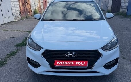 Hyundai Solaris II рестайлинг, 2019 год, 1 350 000 рублей, 1 фотография