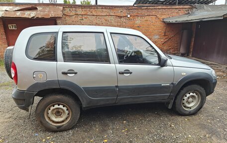 Chevrolet Niva I рестайлинг, 2015 год, 450 000 рублей, 4 фотография