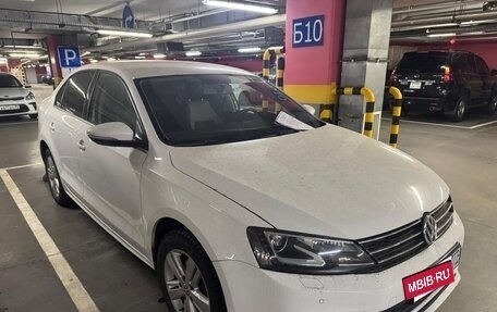 Volkswagen Jetta VI, 2015 год, 725 000 рублей, 3 фотография