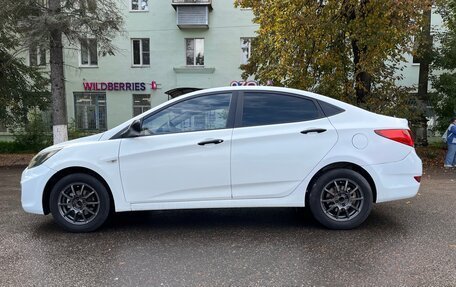 Hyundai Solaris II рестайлинг, 2013 год, 650 000 рублей, 8 фотография