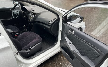 Hyundai Solaris II рестайлинг, 2013 год, 650 000 рублей, 12 фотография