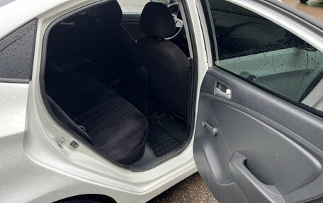 Hyundai Solaris II рестайлинг, 2013 год, 650 000 рублей, 14 фотография