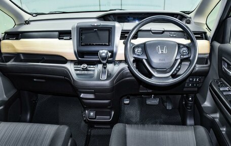 Honda Freed II, 2017 год, 1 199 000 рублей, 27 фотография