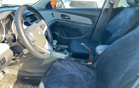 Chevrolet Cruze II, 2010 год, 730 000 рублей, 6 фотография