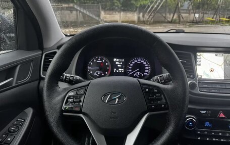 Hyundai Tucson III, 2017 год, 2 060 000 рублей, 15 фотография