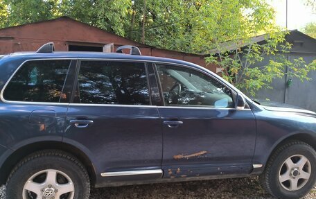 Volkswagen Touareg III, 2003 год, 400 000 рублей, 3 фотография