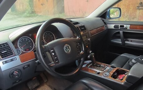 Volkswagen Touareg III, 2003 год, 400 000 рублей, 10 фотография