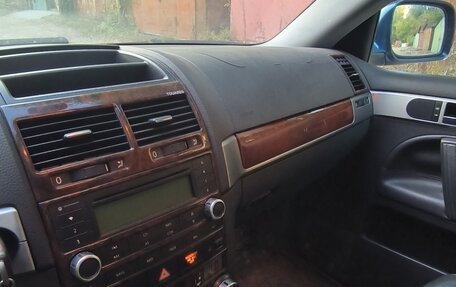 Volkswagen Touareg III, 2003 год, 400 000 рублей, 12 фотография